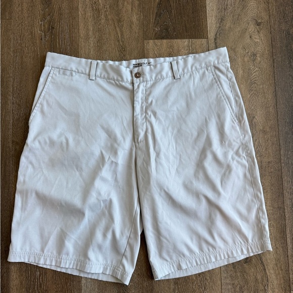 Nike Golf Shorts. Grey, men’s size 38. Excellent, like new, condition! - Picture 1 of 7